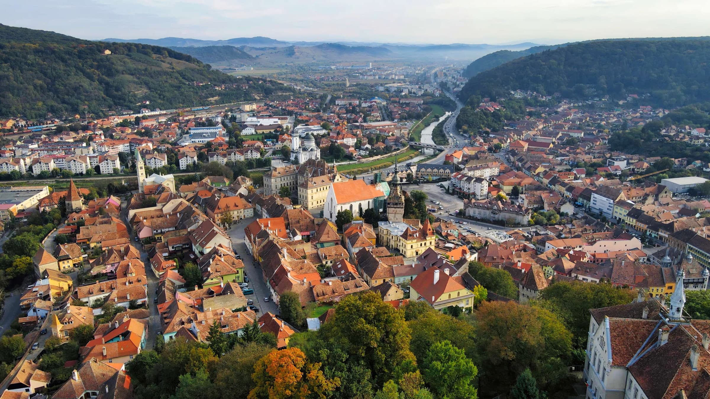 Vue aérienne du centre historique de Sighișoara, en Roumanie
