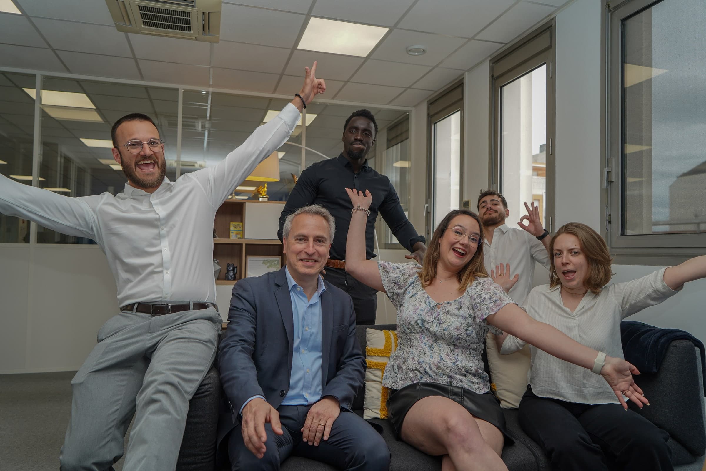 Collaborateurs de l’agence ACENSI Orléans réunis dans leurs bureaux